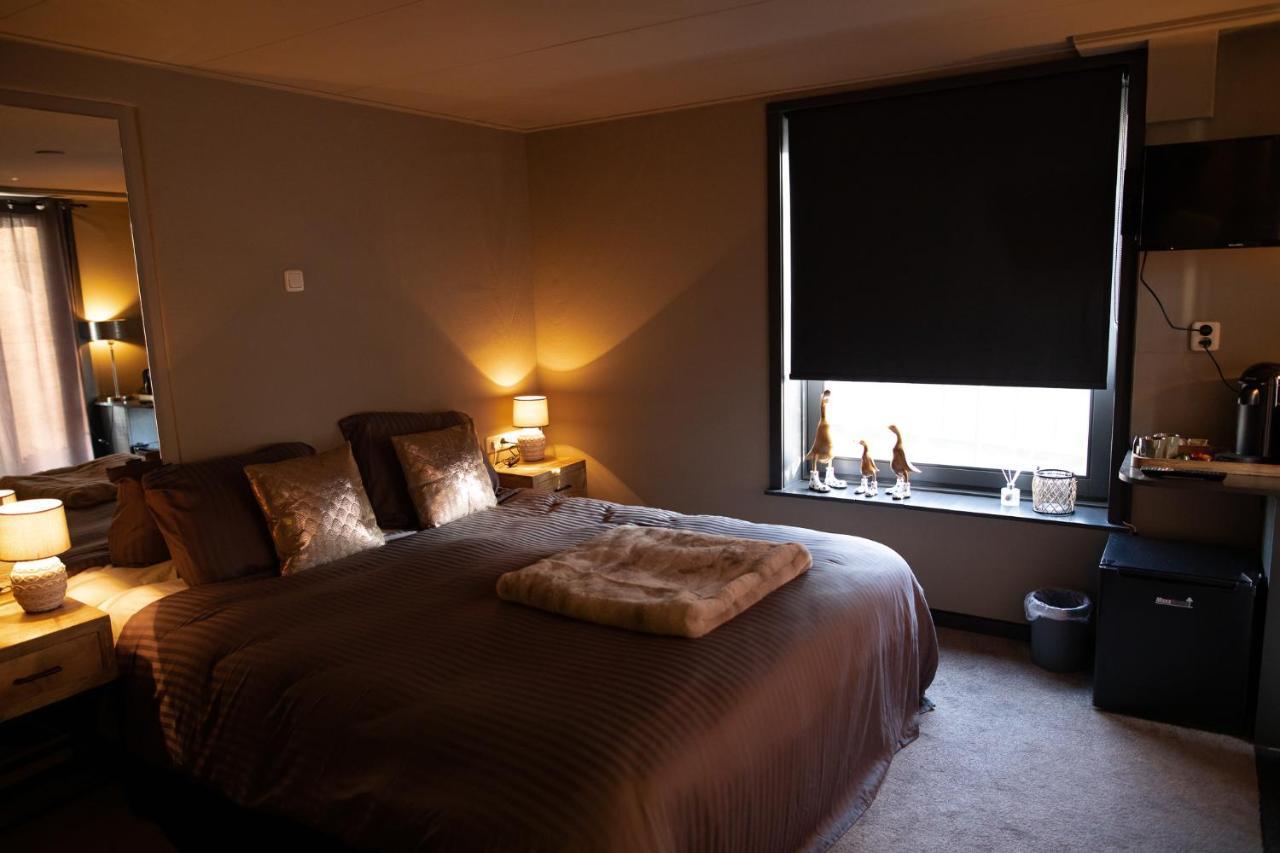 Yep! Slapen Bij De Sluis Bed & Breakfast Blokzijl Exterior photo
