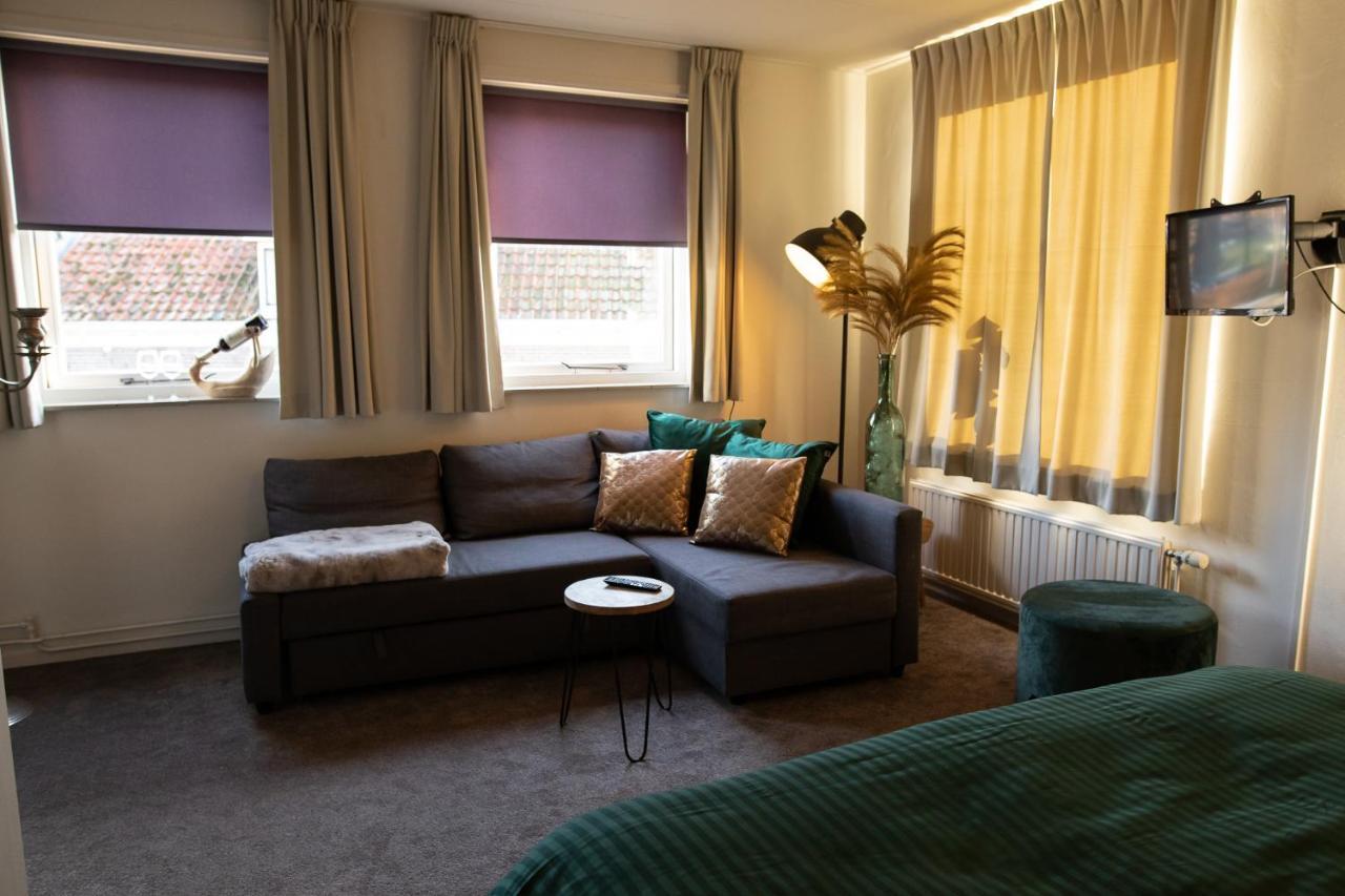 Yep! Slapen Bij De Sluis Bed & Breakfast Blokzijl Exterior photo
